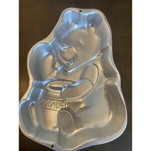 1995 Wilton Winnie the Pooh cake honey pot pan 2105-3000